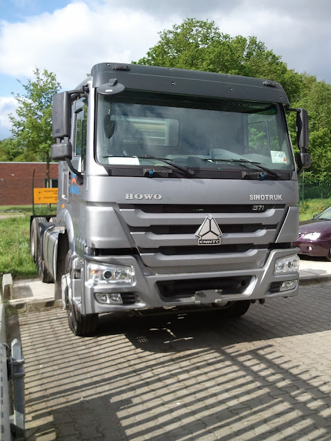 Sinotruck 153